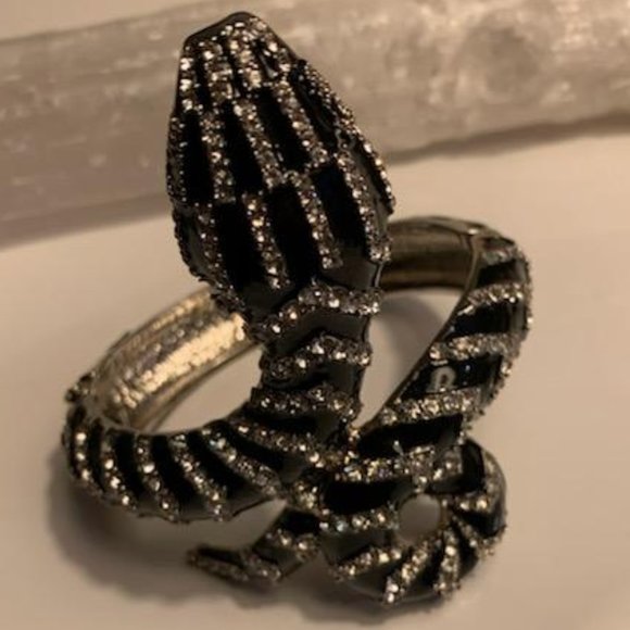Black and SIlver Snake Bracelet - Picture 3 of 8